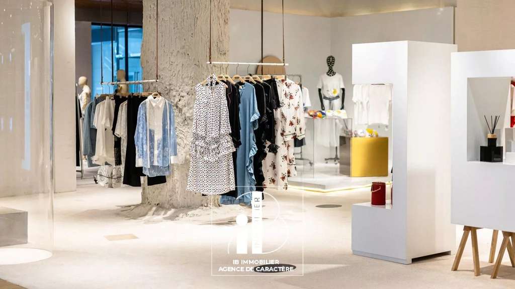 Cède boutique moderne de 102m² à Fontainebleau