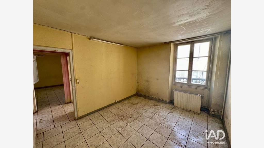 Vente murs commerciaux de 130m² à Fontainebleau