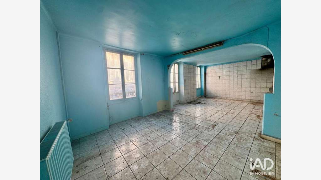 Vente murs commerciaux de 130m² à Fontainebleau