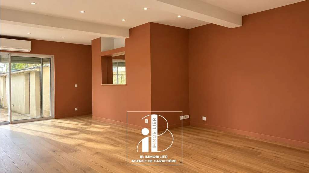 FONTAINEBLEAU AVON LOCAL de 40 M² avec SOUS-SOL d