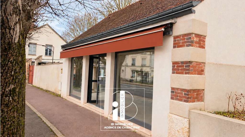 FONTAINEBLEAU AVON LOCAL de 40 M² avec SOUS-SOL d