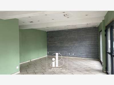 FONTAINEBLEAU AVON LOCAL de 40 M² avec SOUS-SOL d
