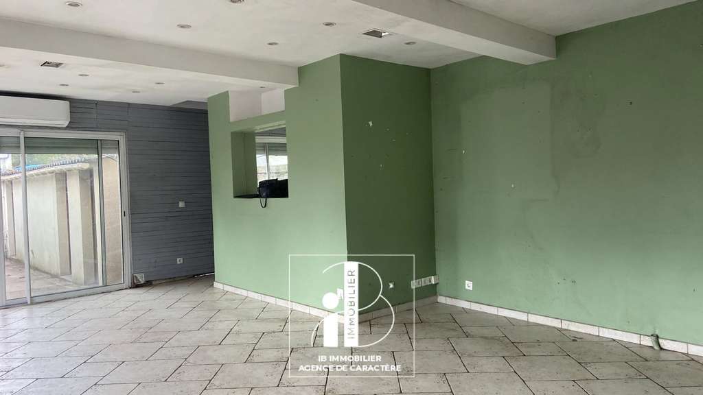 FONTAINEBLEAU AVON LOCAL de 40 M² avec SOUS-SOL d