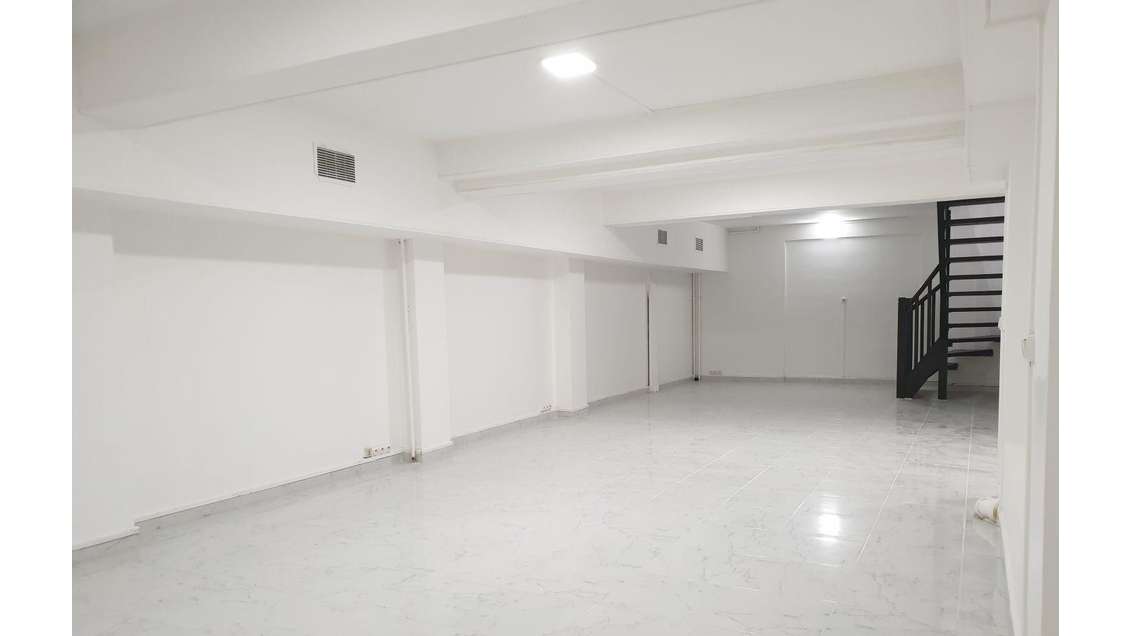 AV murs commerciaux 100m² Rue Boucicaut à Fontenay