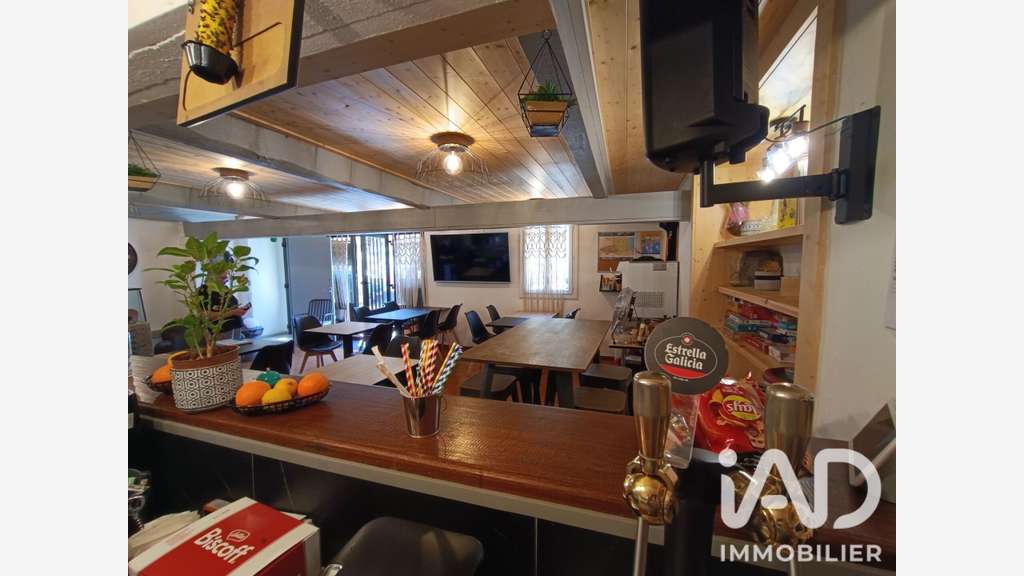 Vente murs commerciaux de 200m² à Fontpédrouse