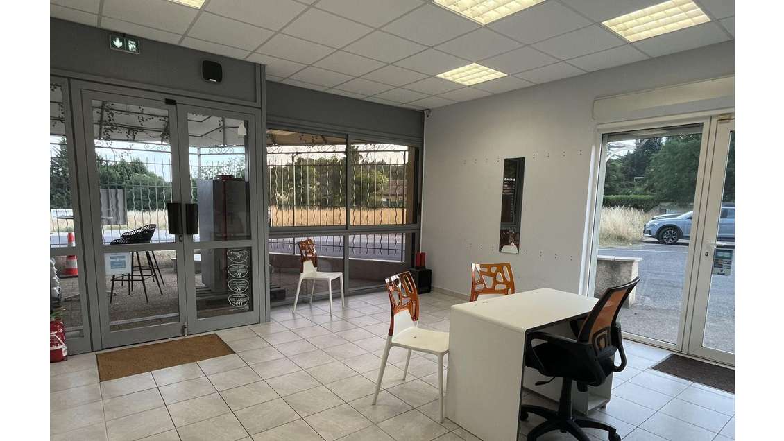 Droit au bail local 35m² empl N°1 à Forcalquier