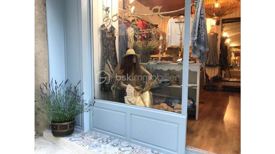 Charmant local commercial Forcalquier Rue Plauchud