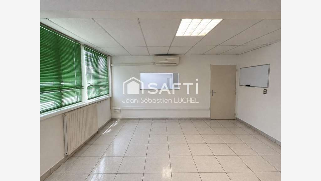À VENDRE – LOCAL COMMERCIAL OU PROFESSIONNEL DE 10