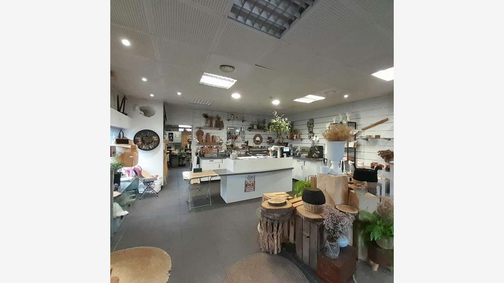 Local commercial 76.30m2 + garage sur Fort-Mardyck