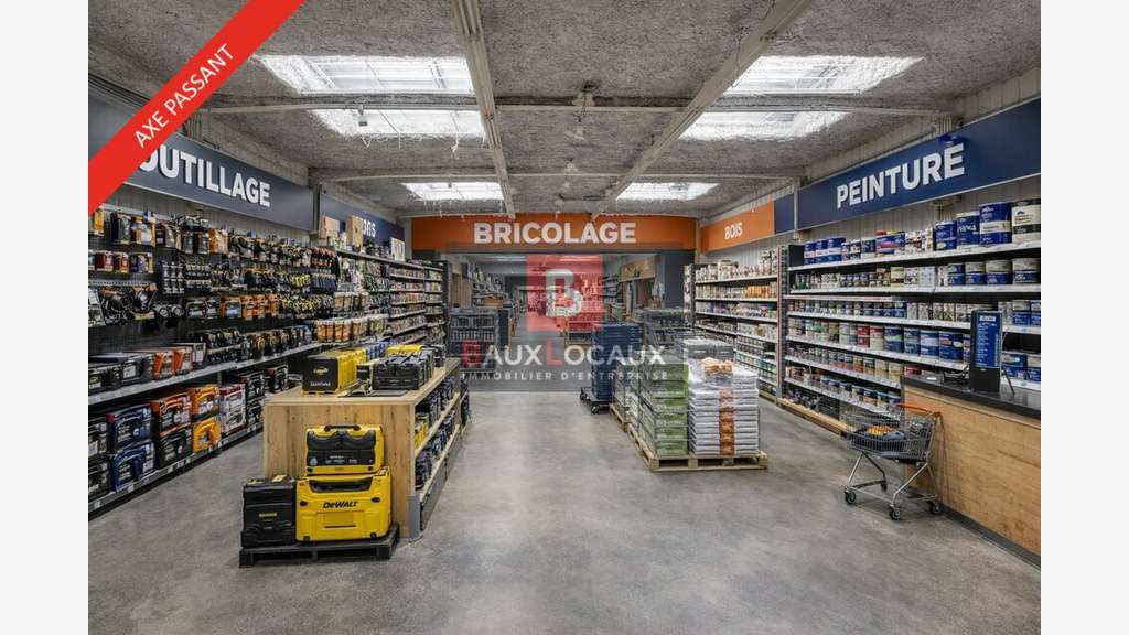 A vendre local commercial 440m² à Fos-sur-Mer