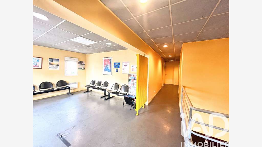 Vente centre médical à Fosses