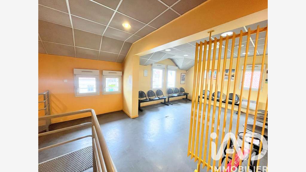 Vente centre médical à Fosses
