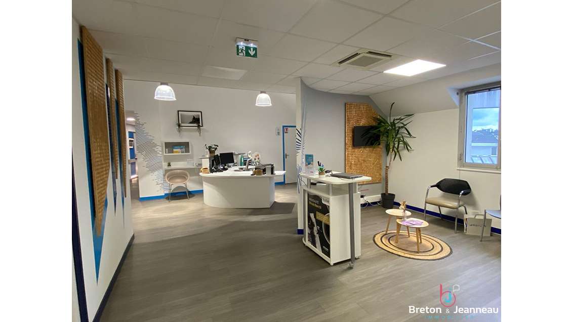 Vente bureaux de 286m² au 2ème étage à Fougères