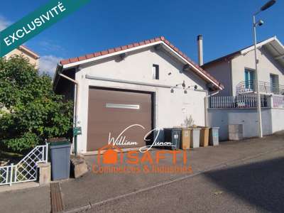 A vendre local professionnel polyvalent à Fraisses