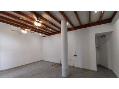 Vente Locaux commerciaux - Boutiques à Fréjus