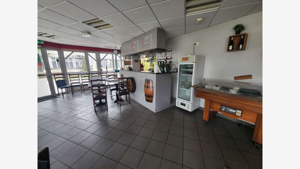 Cède murs commerciaux libres 400m² Fresnay-en-Retz