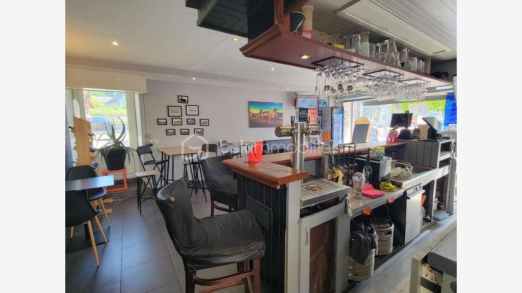 A vendre murs commerciaux bar tabac 170m² à Gael