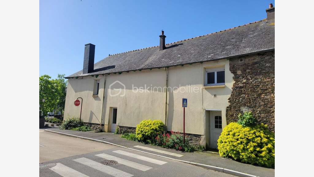 A vendre murs commerciaux bar tabac 170m² à Gael