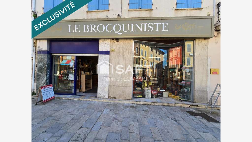 Local commercial 143 m² avec locataire en 3/6/9