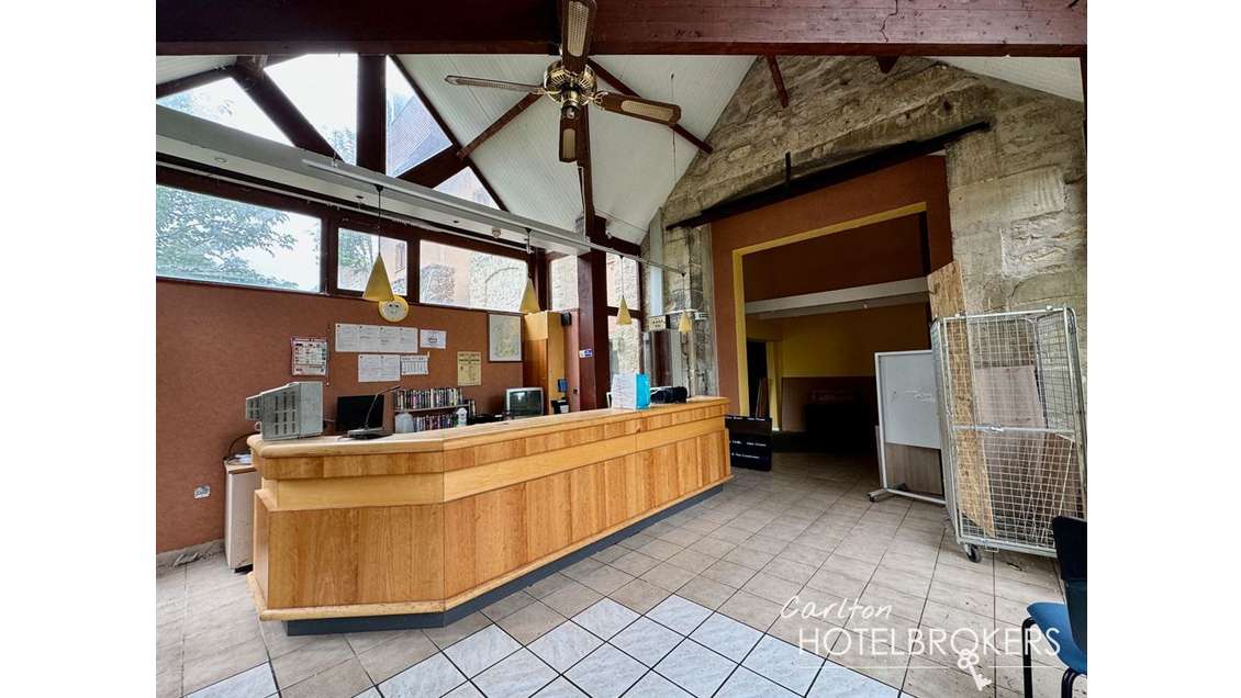 Vente murs d'hôtels à rénover en bord de Seine