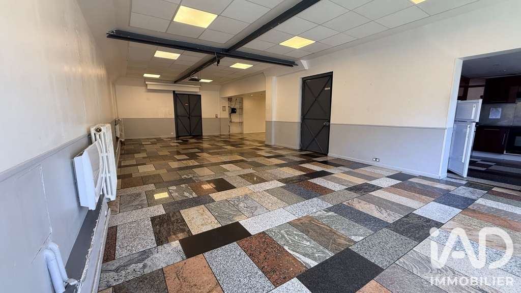 Vente local événementiel 116m² à Garancières