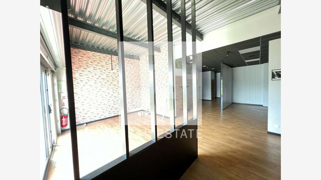 Local commercial ou activité 144m² à vendre Genay