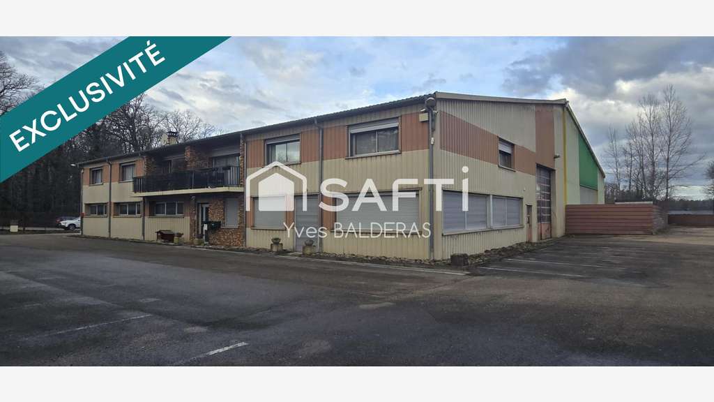 Vente local 900m² très gros potentiel à Geneuille