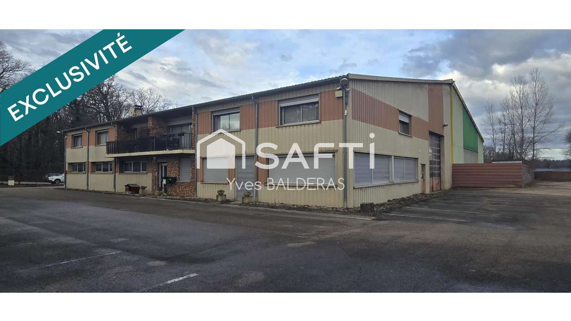 Vente local 900m² très gros potentiel à Geneuille