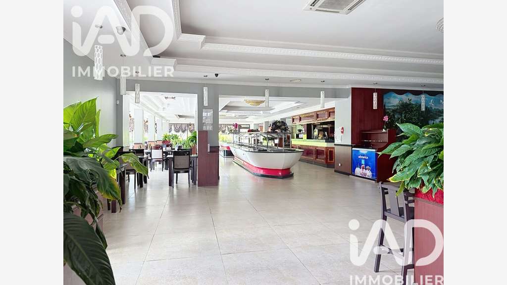 Vente murs commerciaux + logement à Gien