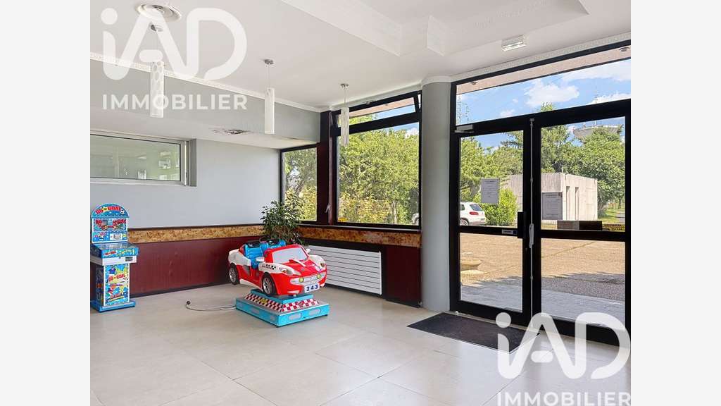 Vente murs commerciaux + logement à Gien