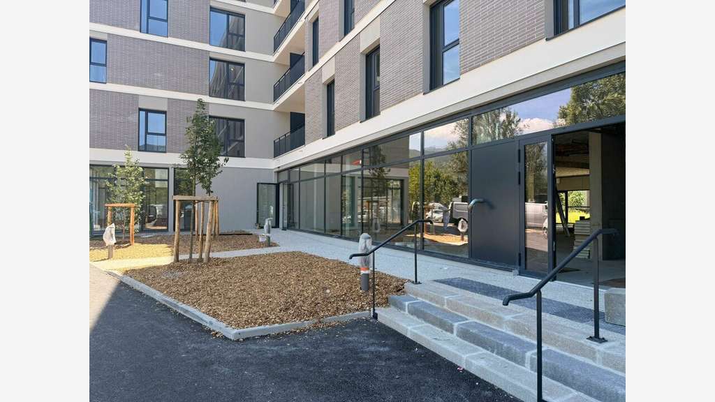 AV cellules commerciales 3 lots à Gières 