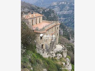 A vendre local restaurant de 800m² à Gourdon