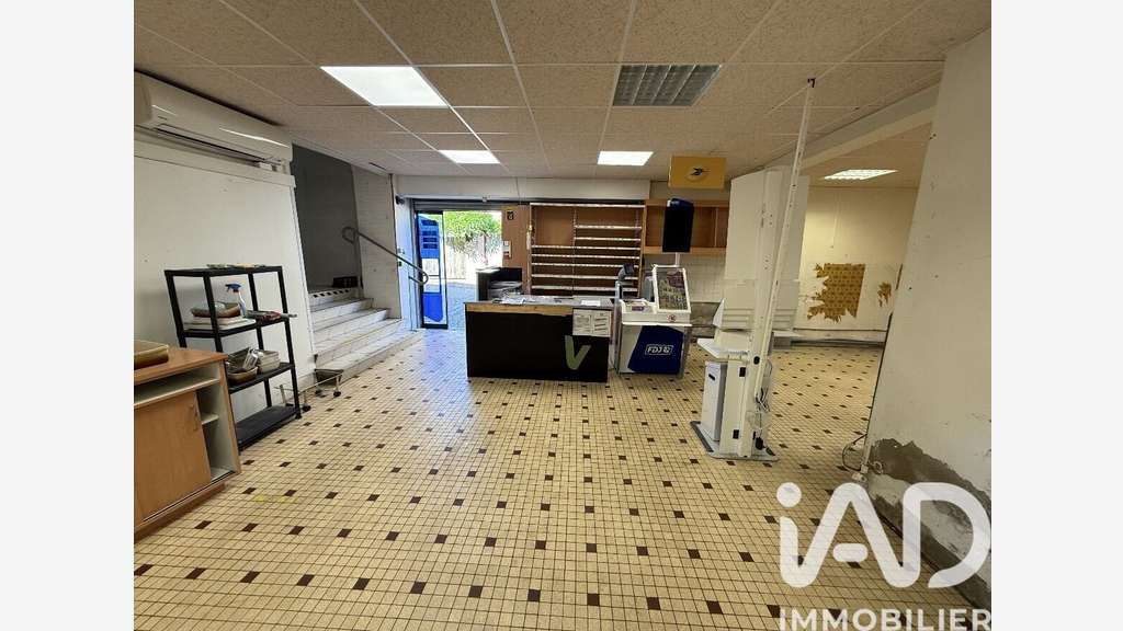 Vente local commercial et maison à Gourgé