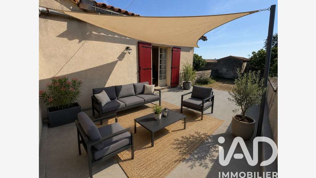 Vente local commercial et maison à Gourgé