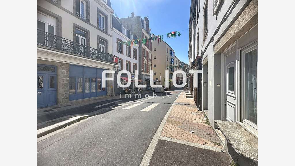 Cède bail local commercial 50m² à Granville centre