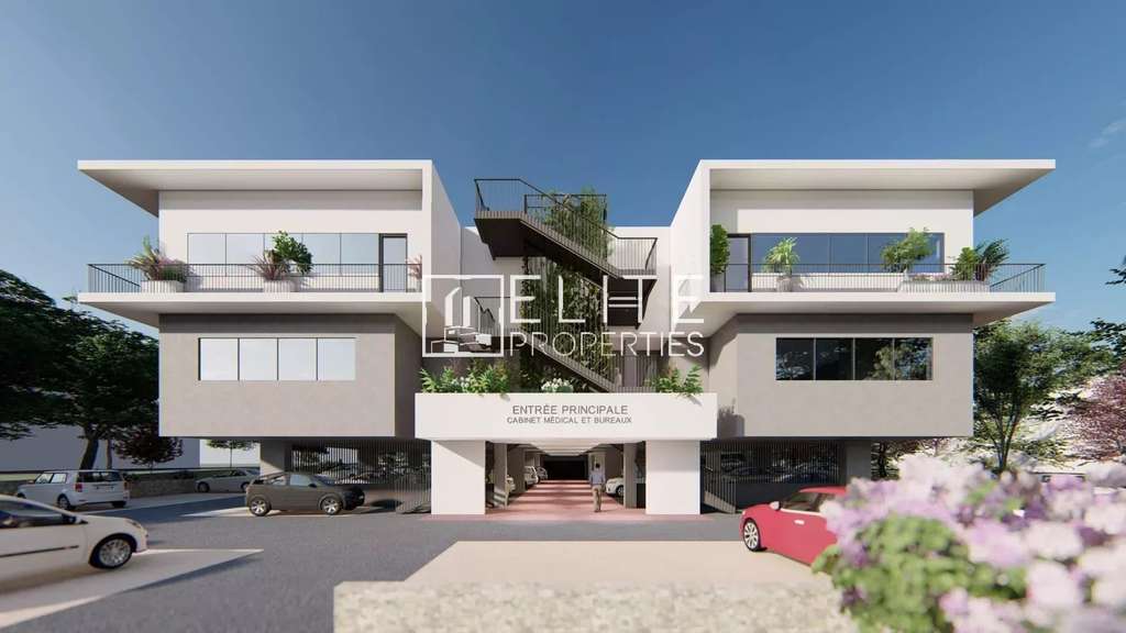Vente bureaux & commerce de 98m² à Grasse