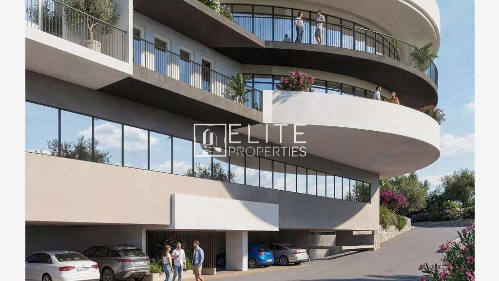 Vente bureaux & commerce de 98m² à Grasse