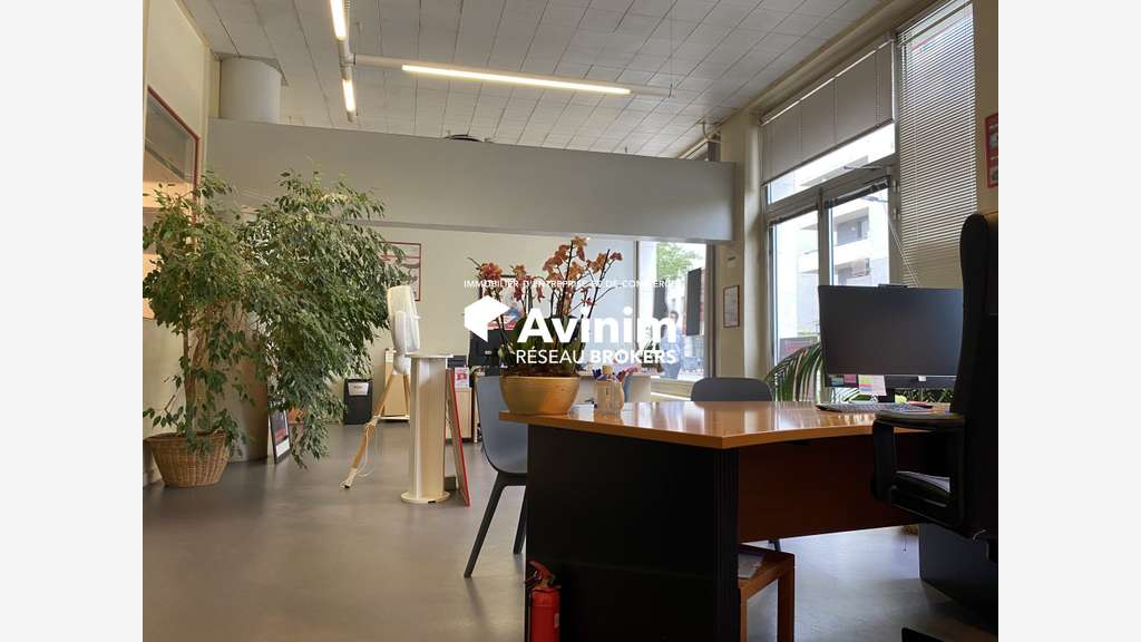 A vendre murs commerciaux 116,67m² Ampère Grenoble