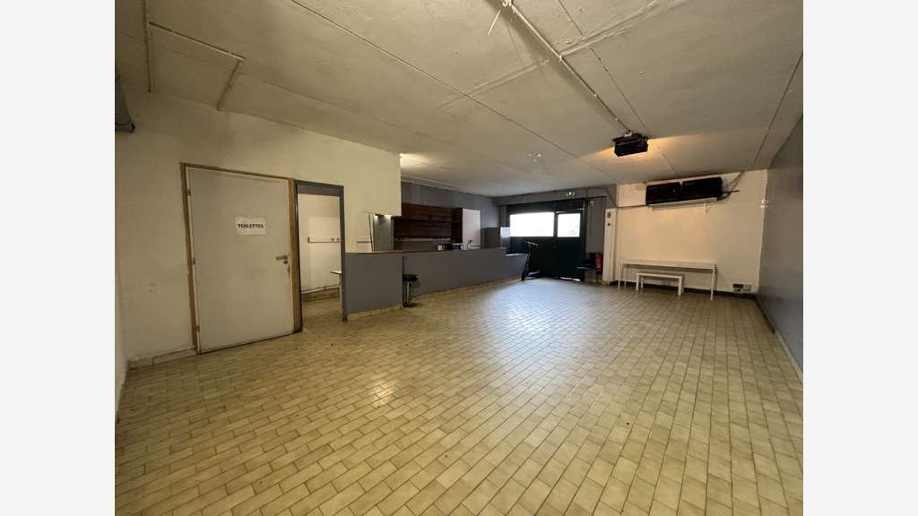 AV bureaux 118m² avec parking Grenoble axe passant