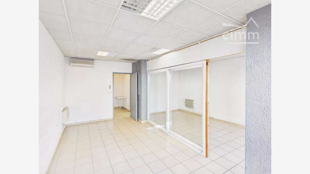 Vente local 73m² Av Jean Perrot à Grenoble