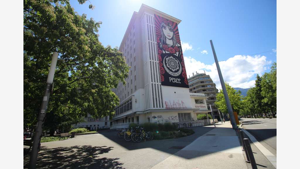 GRENOBLE - MURS COMMERCIAUX - VENDUS LIBRES