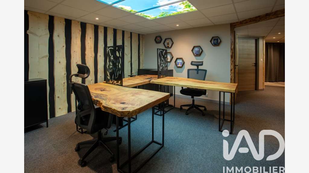 Vente bureaux rénovés 106m² à Grésy-sur-Aix