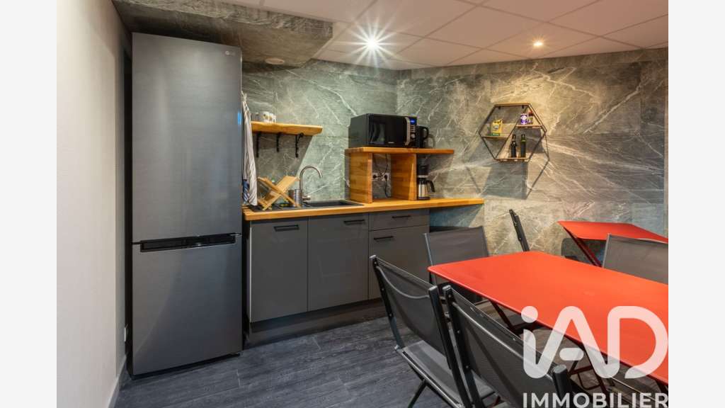 Vente bureaux rénovés 106m² à Grésy-sur-Aix