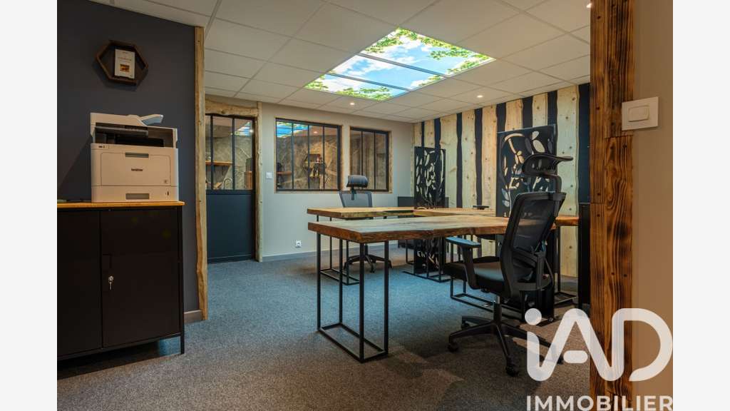 Vente bureaux rénovés 106m² à Grésy-sur-Aix