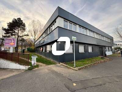 Vente Local commercial 809m² Grigny