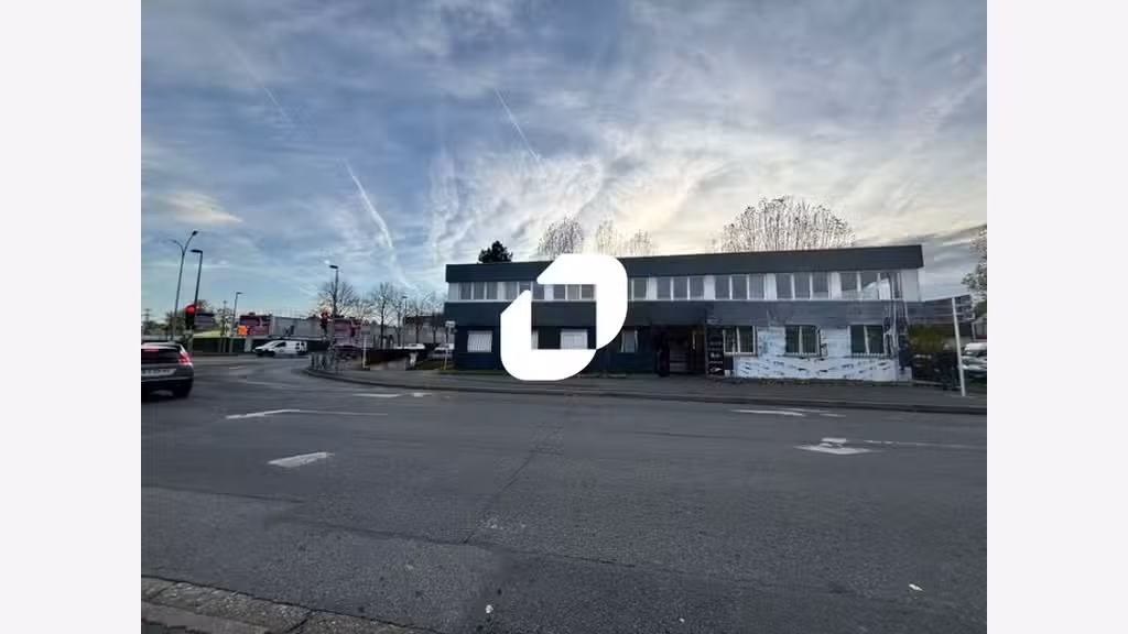 Vente Local commercial 809m² Grigny