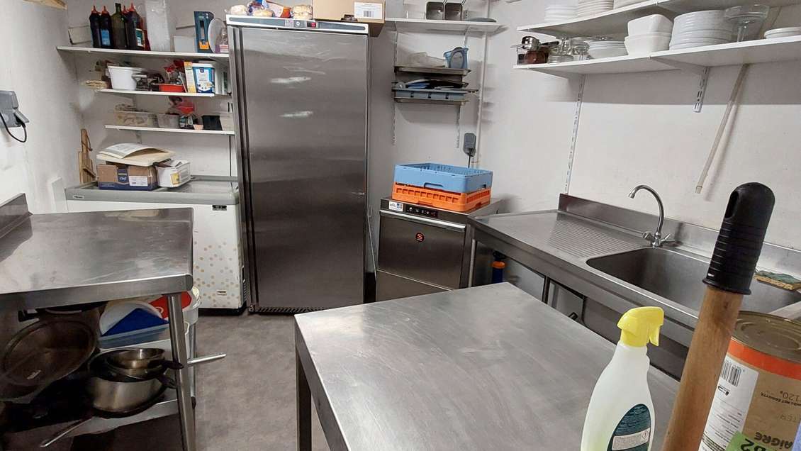 AV murs commerciaux restaurant + appart Guécélard