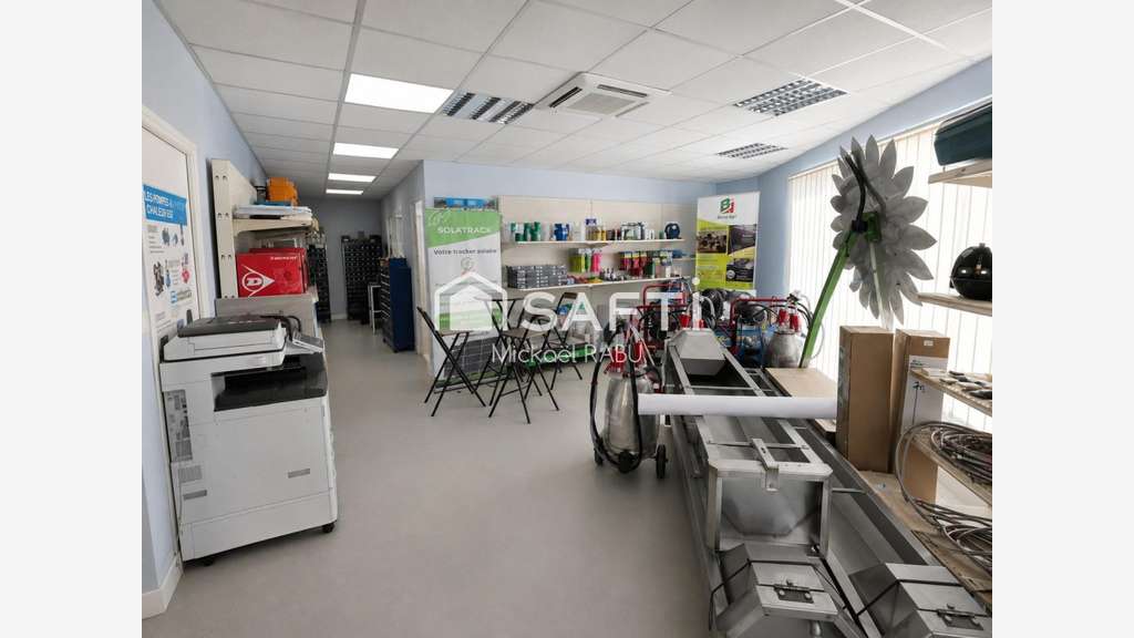 À VENDRE – LOCAL ARTISANAL AVEC BUREAUX À GUÉ