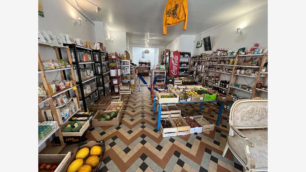AV immeuble mixte de 300m² à Guémené sur Scorff