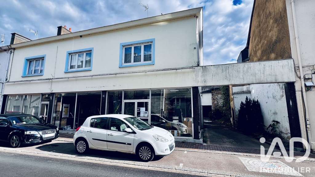 Vente immeuble de rapport avec 2 commerces à Guer